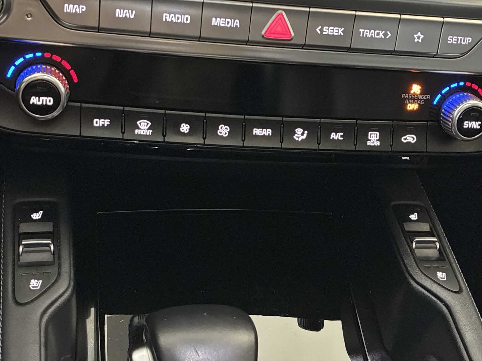 Thumbnail: 2022 Kia Telluride - 17