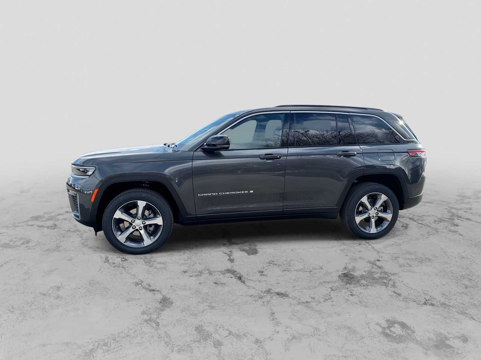 Thumbnail: 2026 Jeep Grand Cherokee - 5