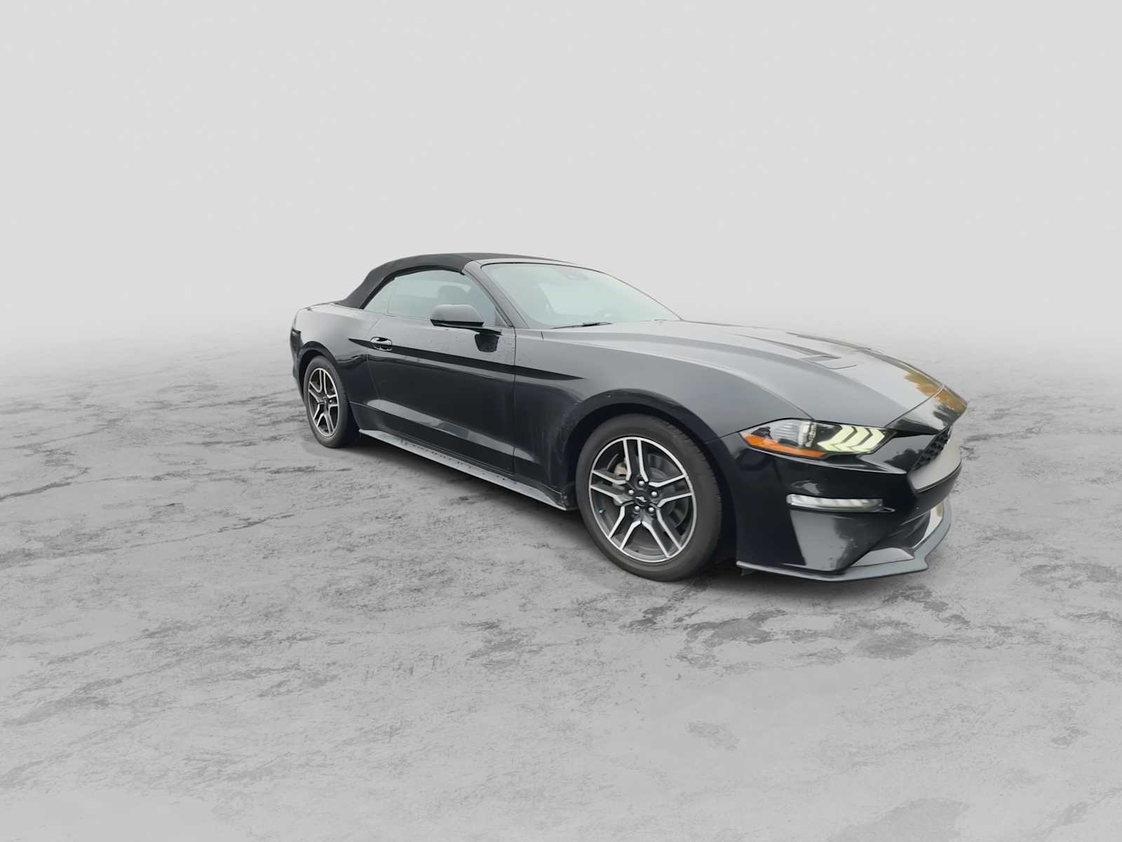 2022 Ford Mustang Convertible photo 2