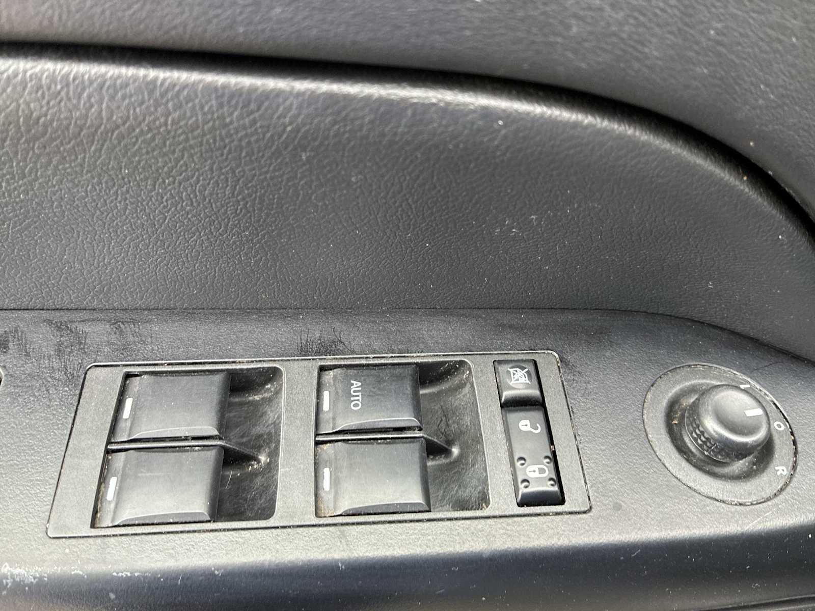 Thumbnail: 2016 Jeep Patriot - 15