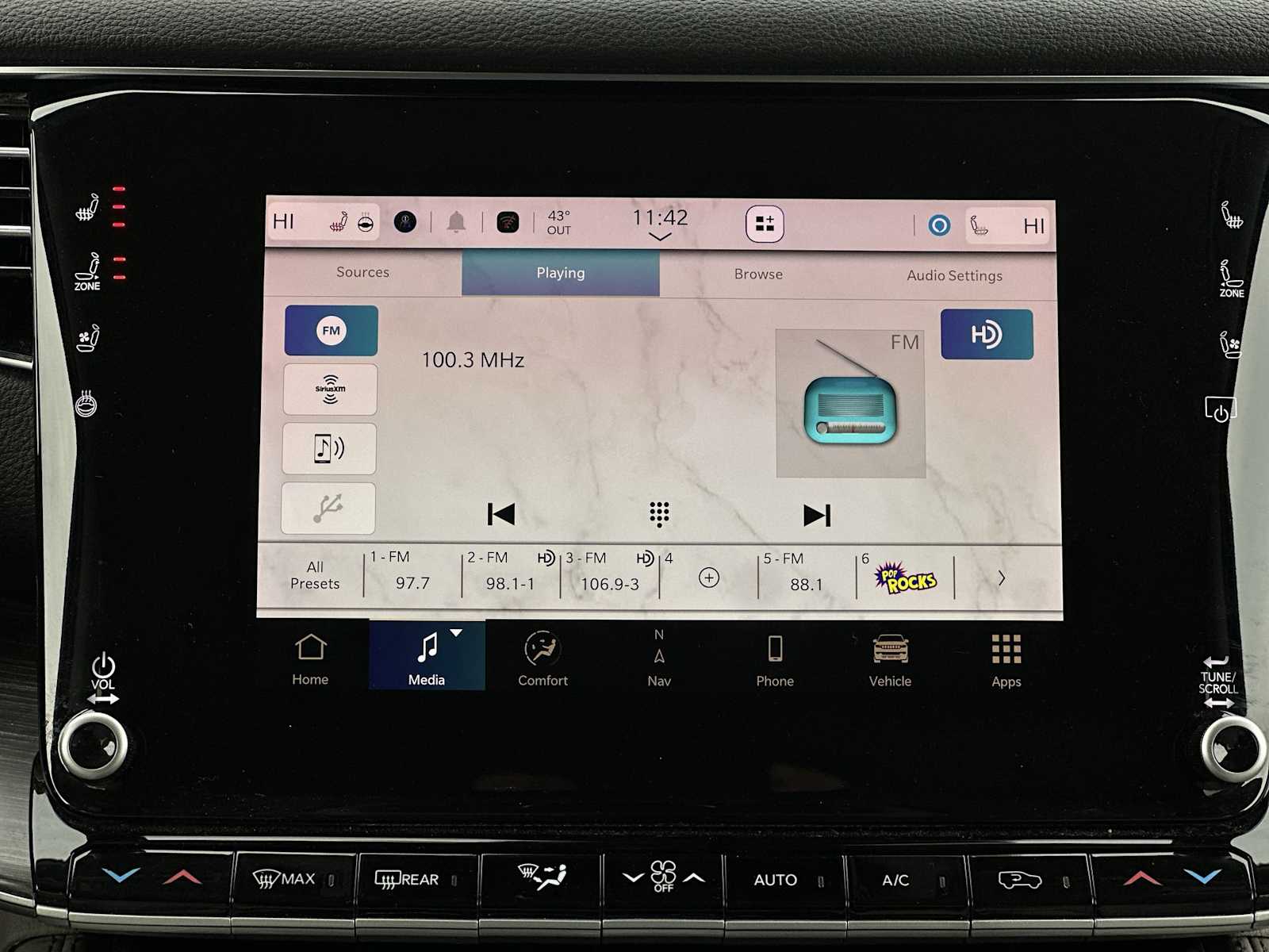 Thumbnail: 2023 Jeep Wagoneer - 12