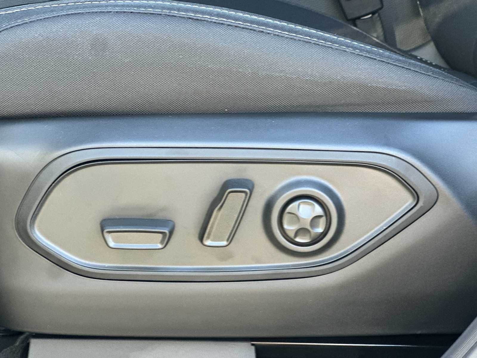 Thumbnail: 2025 Jeep Grand Cherokee - 14