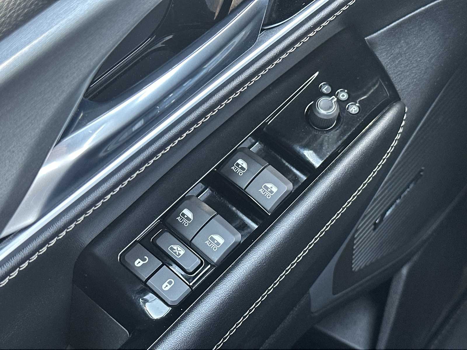 Thumbnail: 2024 Jeep Wagoneer - 15