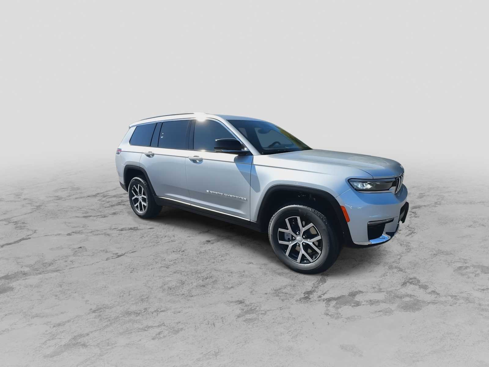 Thumbnail: 2025 Jeep Grand Cherokee - 2