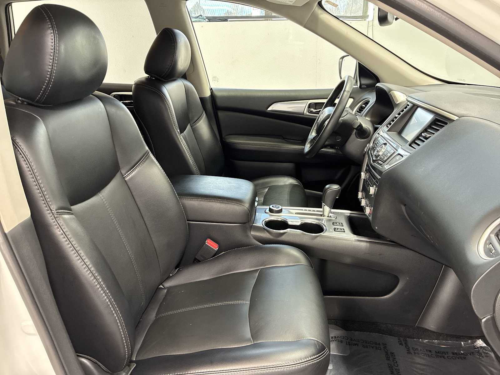 Thumbnail: 2020 Nissan Pathfinder - 26