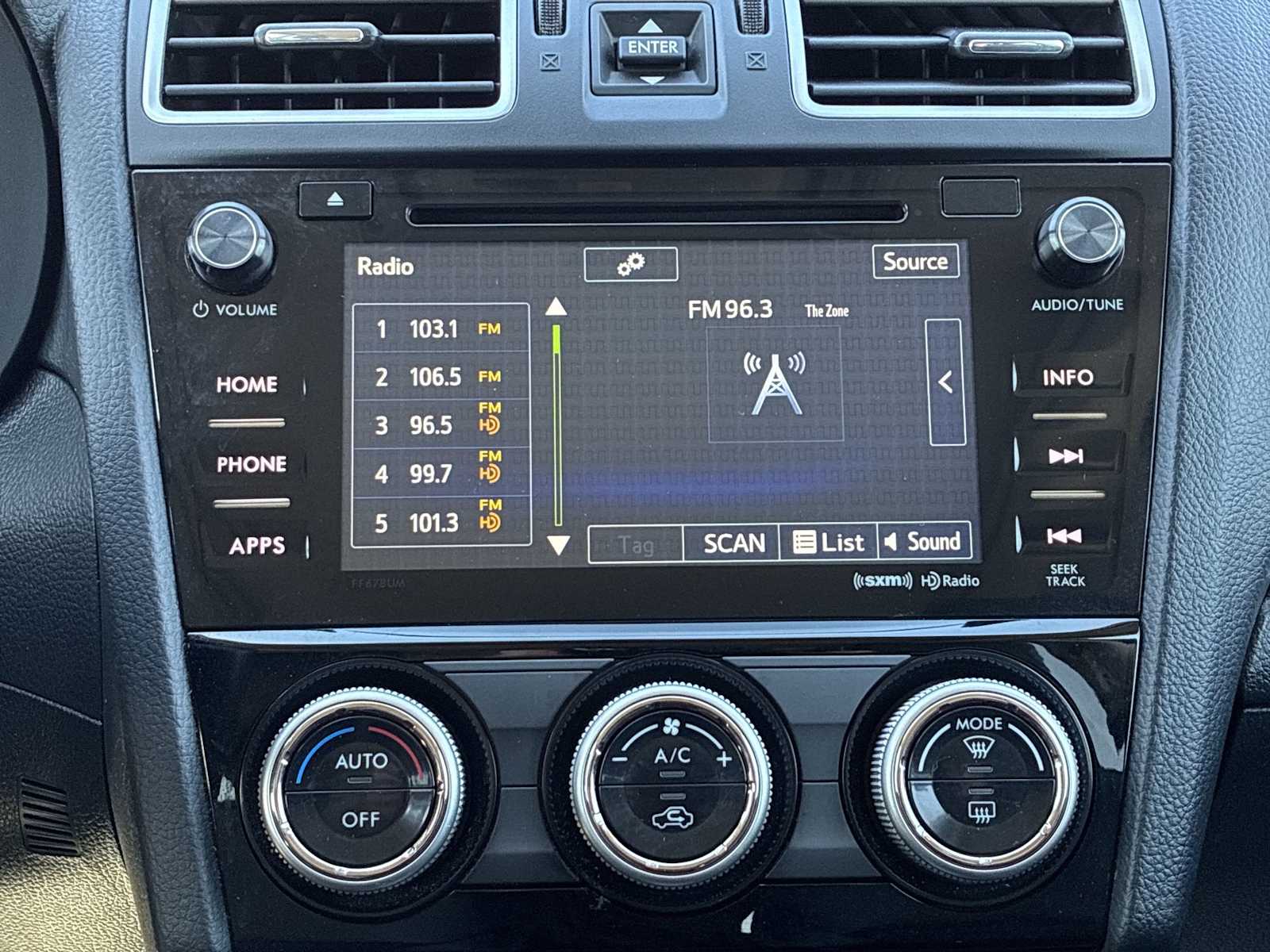 Thumbnail: 2017 Subaru Forester - 25