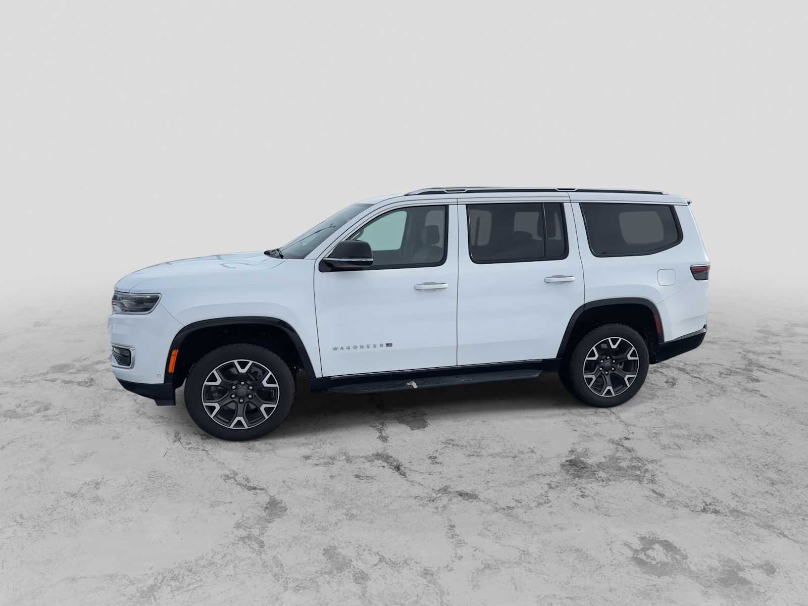 Thumbnail: 2023 Jeep Wagoneer - 5