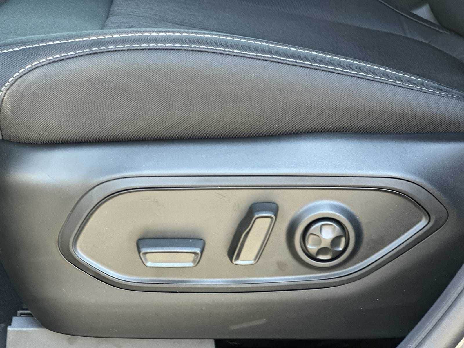 Thumbnail: 2025 Jeep Grand Cherokee - 14