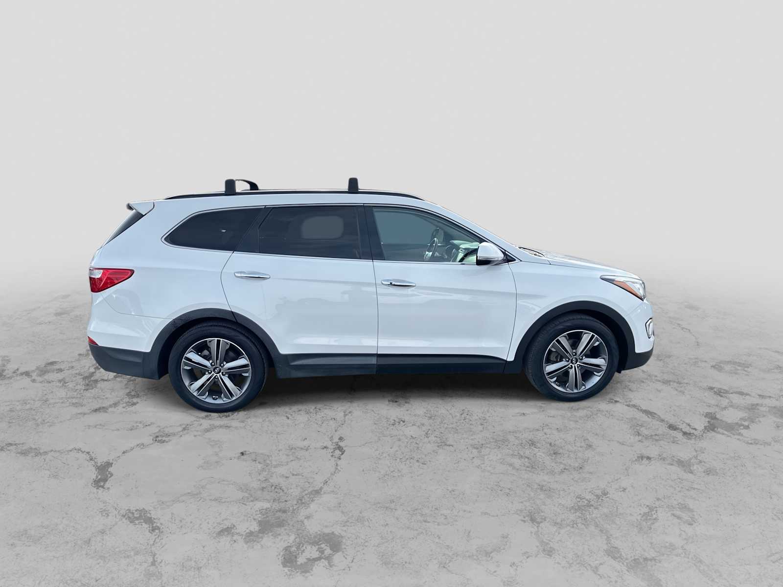 Thumbnail: 2016 Hyundai Santa Fe - 9