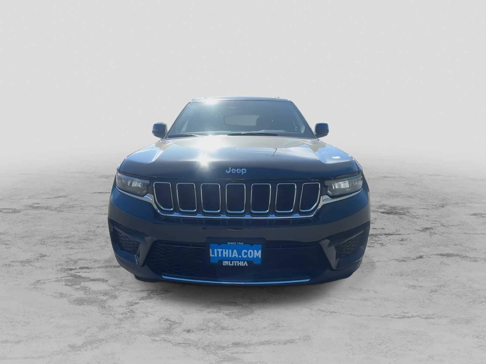 Thumbnail: 2025 Jeep Grand Cherokee - 3