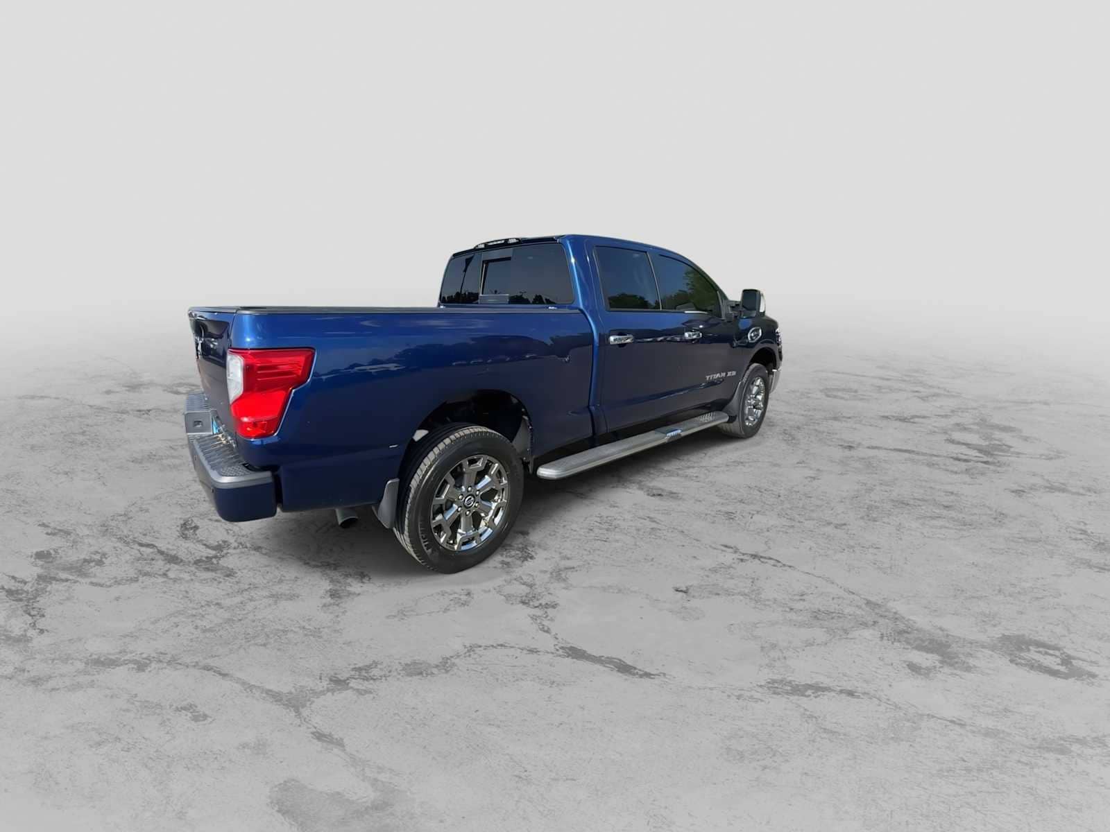 Thumbnail: 2017 Nissan Titan - 8