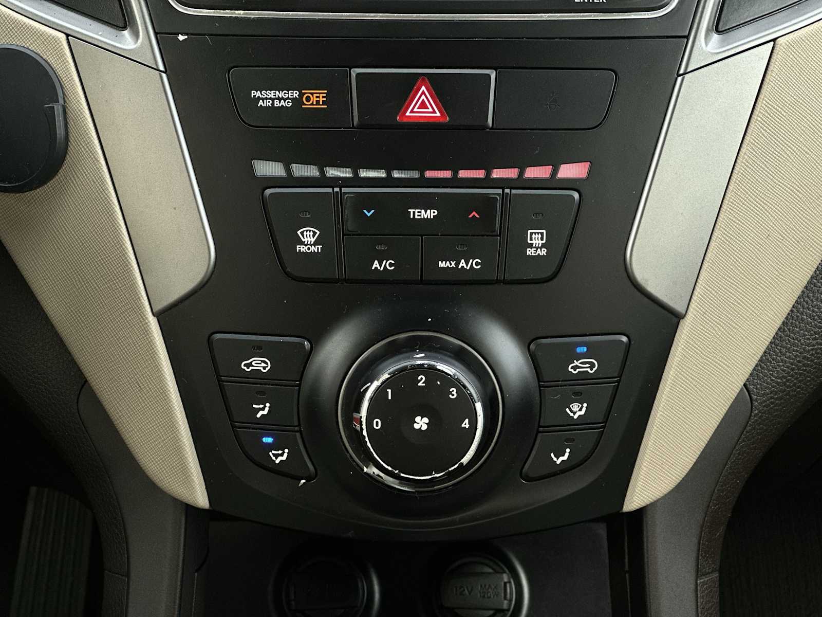 Thumbnail: 2017 Hyundai Santa Fe - 16