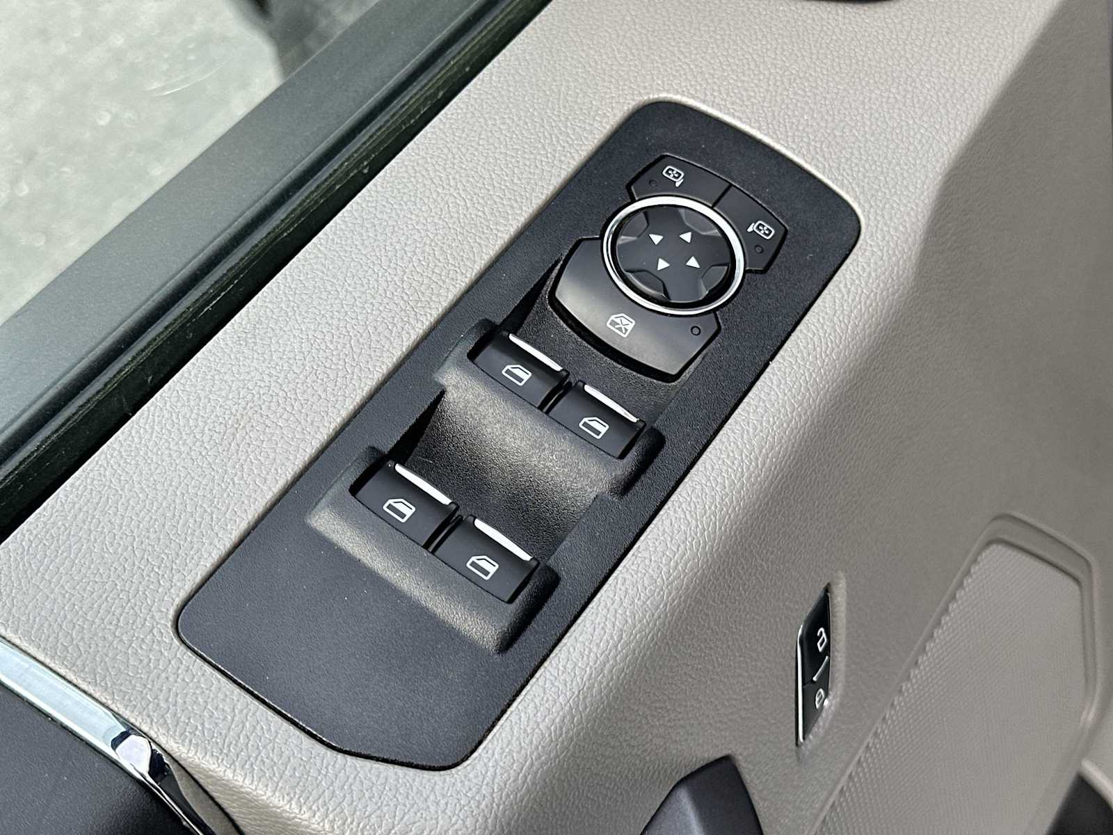 Thumbnail: 2019 Ford F-150 - 15