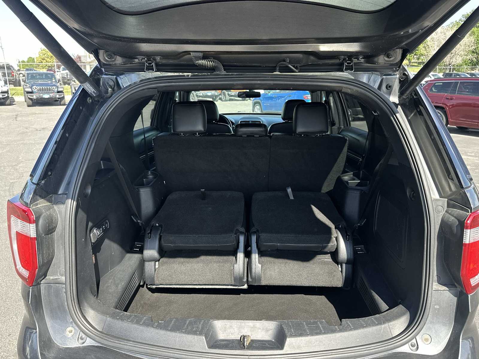 Thumbnail: 2016 Ford Explorer - 19