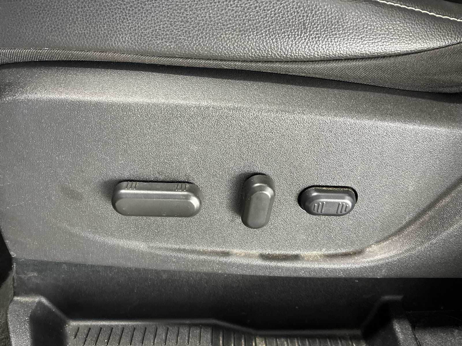 Thumbnail: 2018 Ford Escape - 14