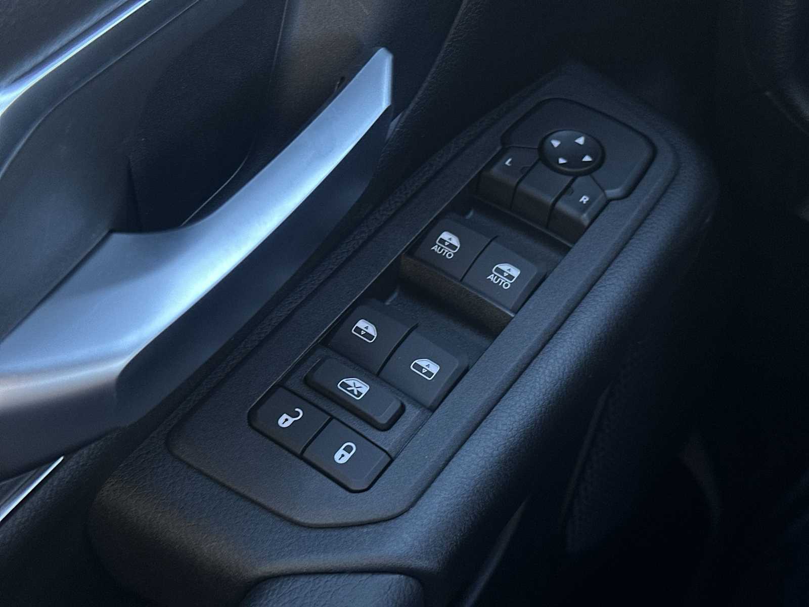 Thumbnail: 2026 RAM 1500 - 15