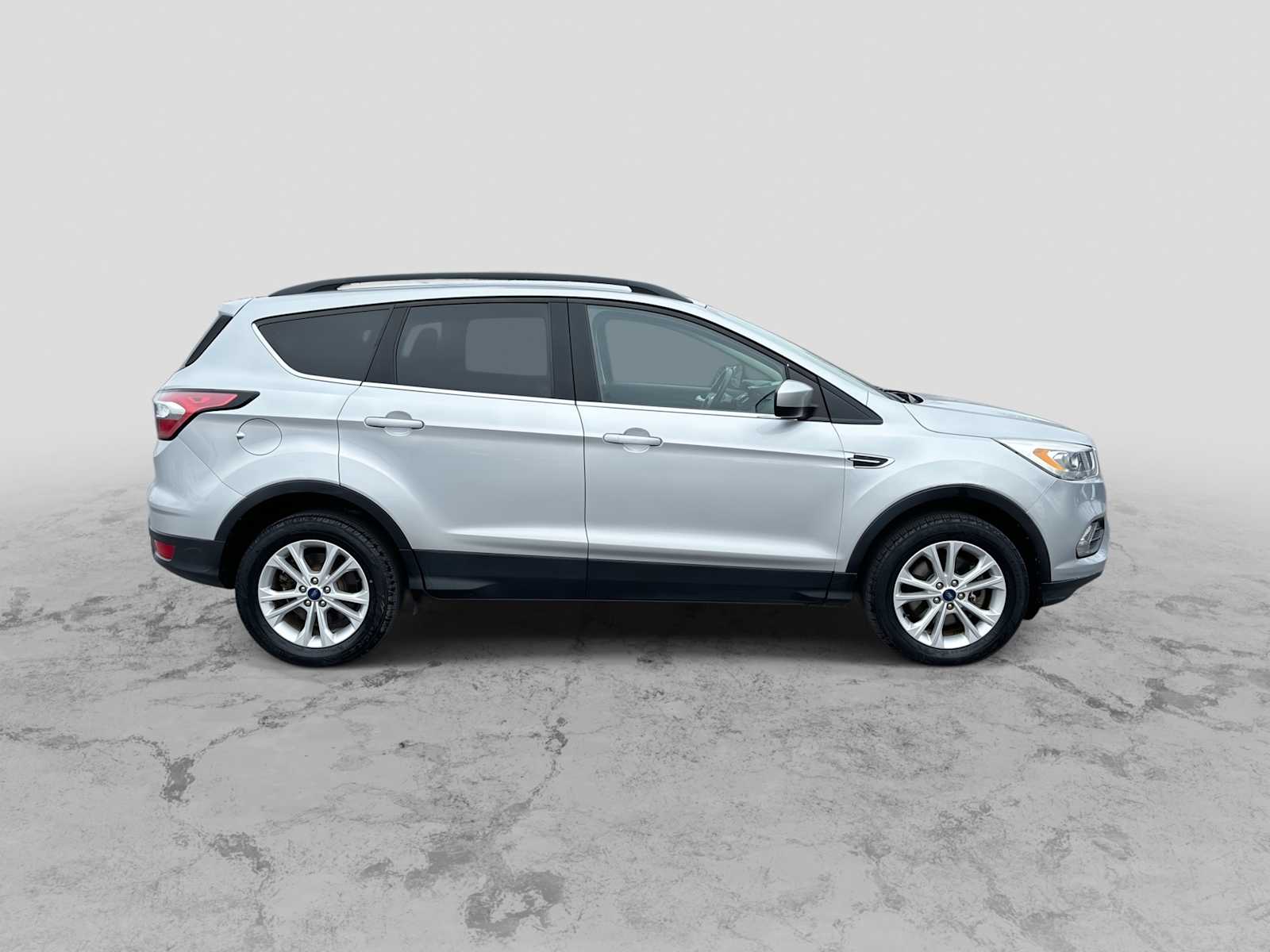 Thumbnail: 2018 Ford Escape - 9