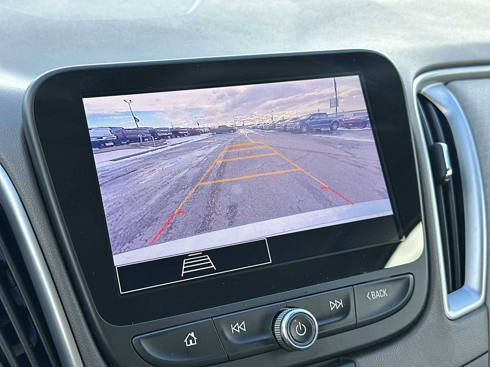 Thumbnail: 2024 Chevrolet Malibu - 21