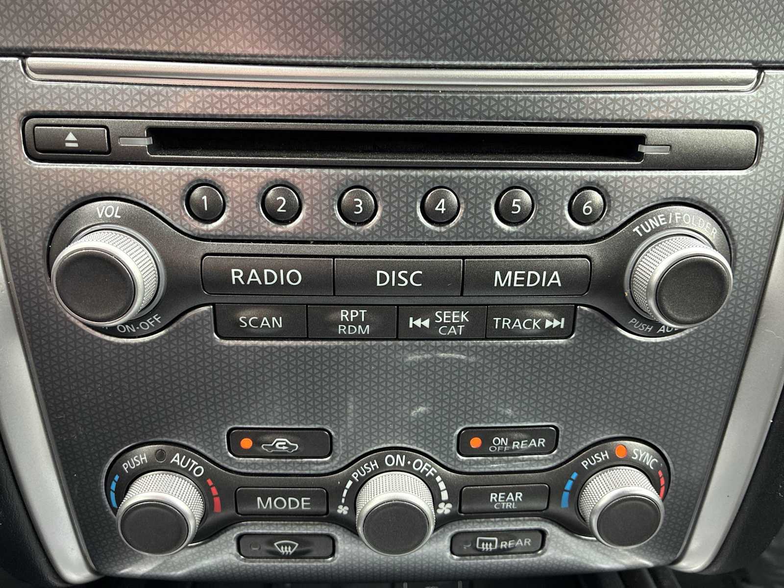 Thumbnail: 2019 Nissan Pathfinder - 16