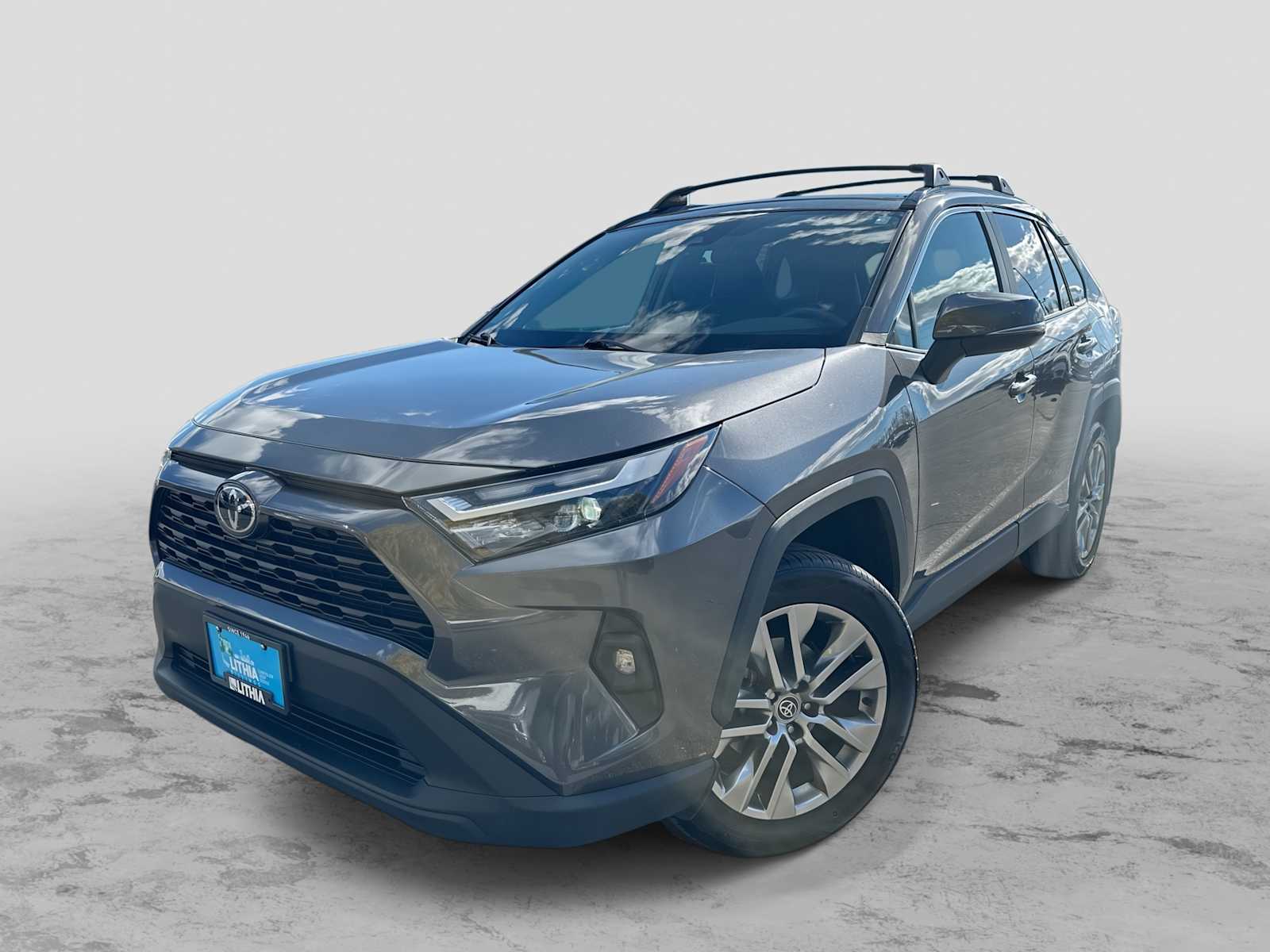 Thumbnail: 2022 Toyota RAV4 - 1