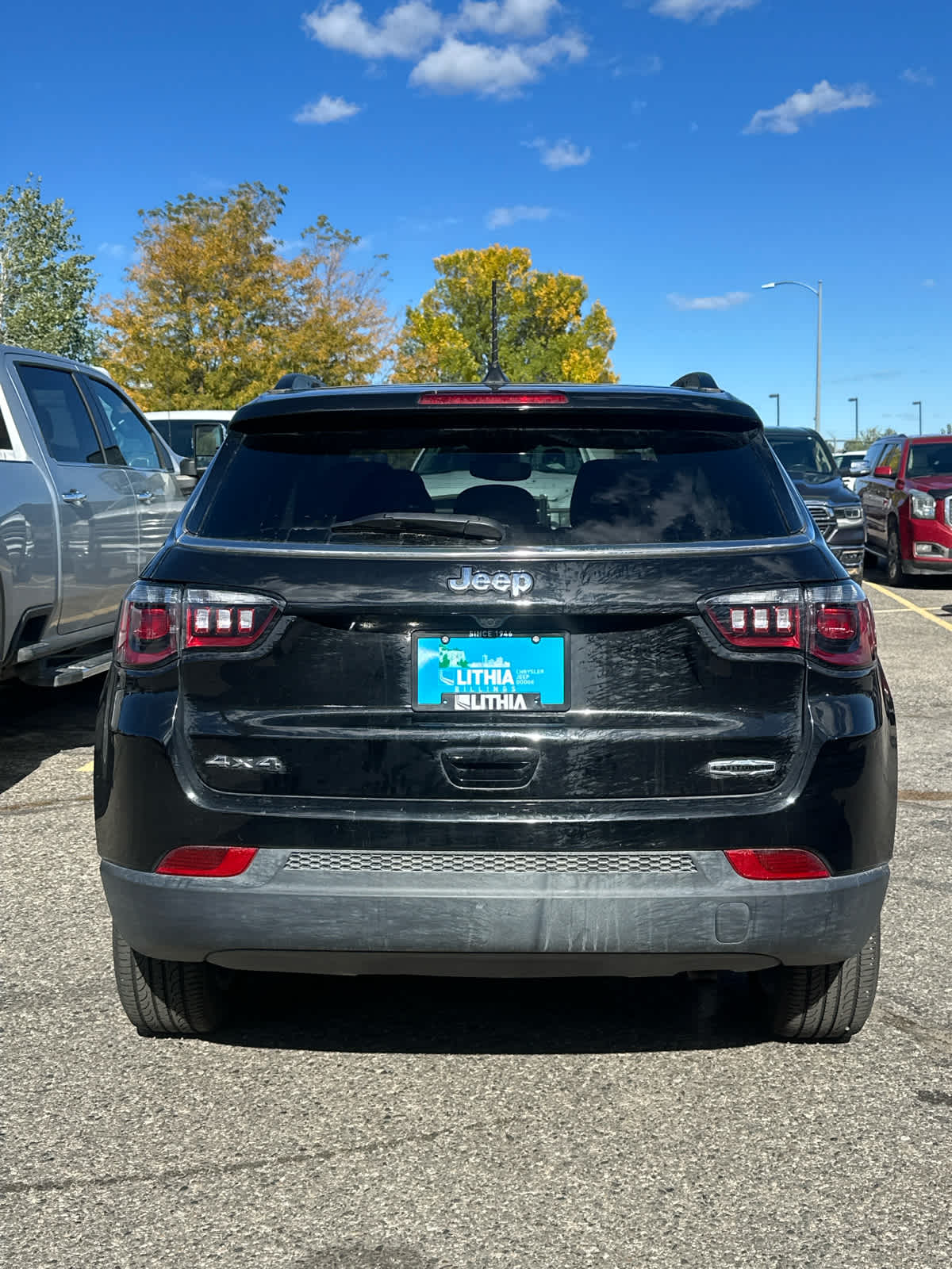 2022 Jeep Compass Latitude Lux photo 3