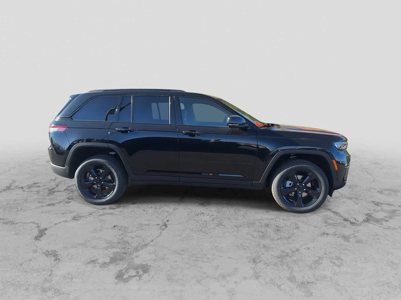 Thumbnail: 2025 Jeep Grand Cherokee - 9