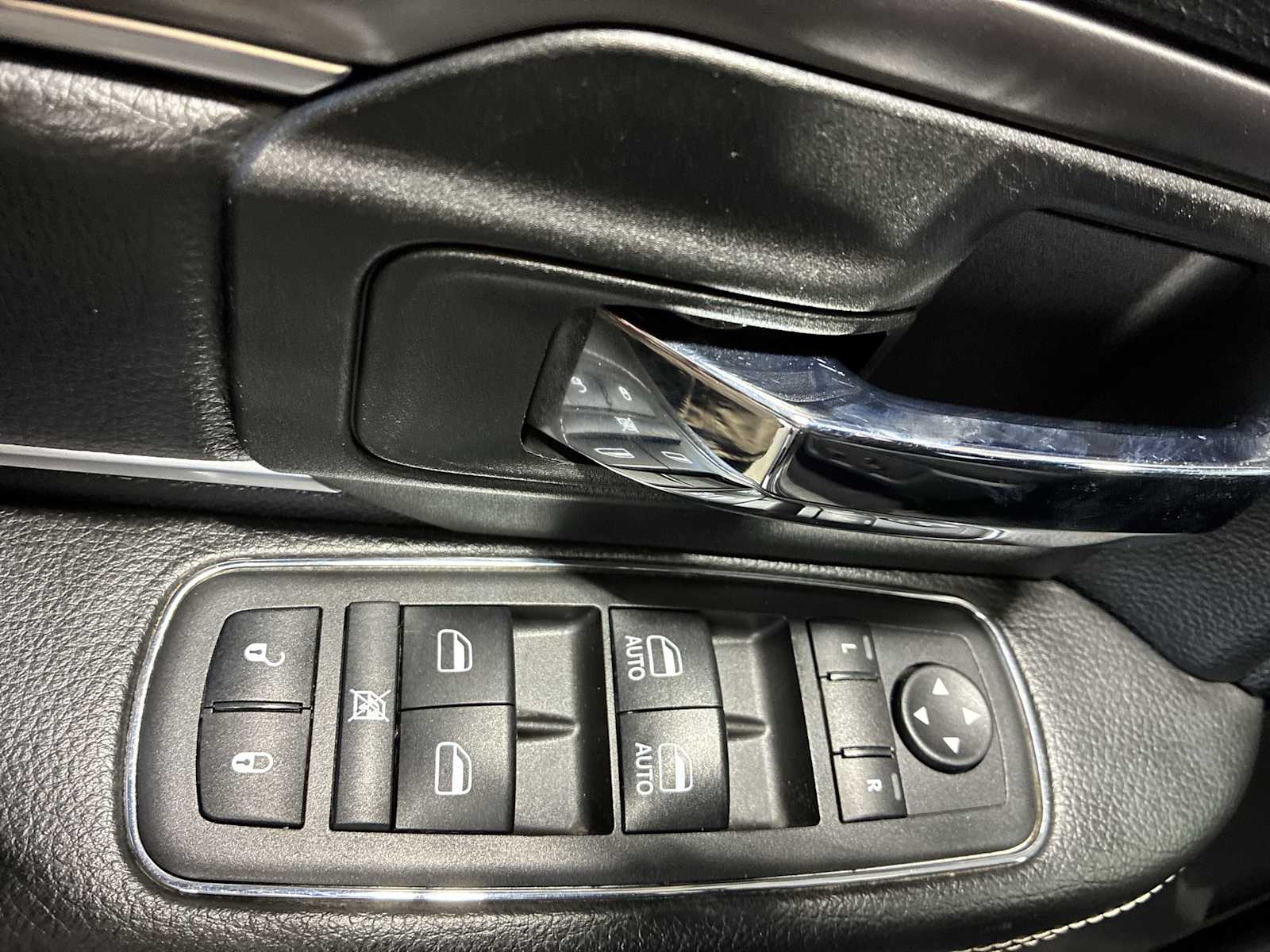 Thumbnail: 2021 RAM 1500 Classic - 15