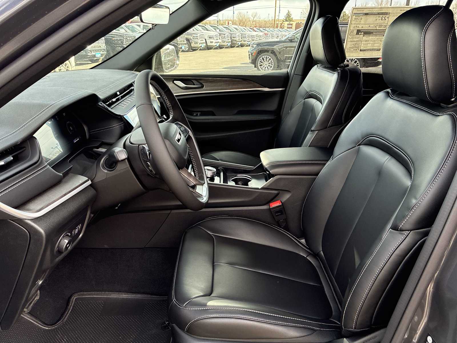 Thumbnail: 2026 Jeep Grand Cherokee - 13