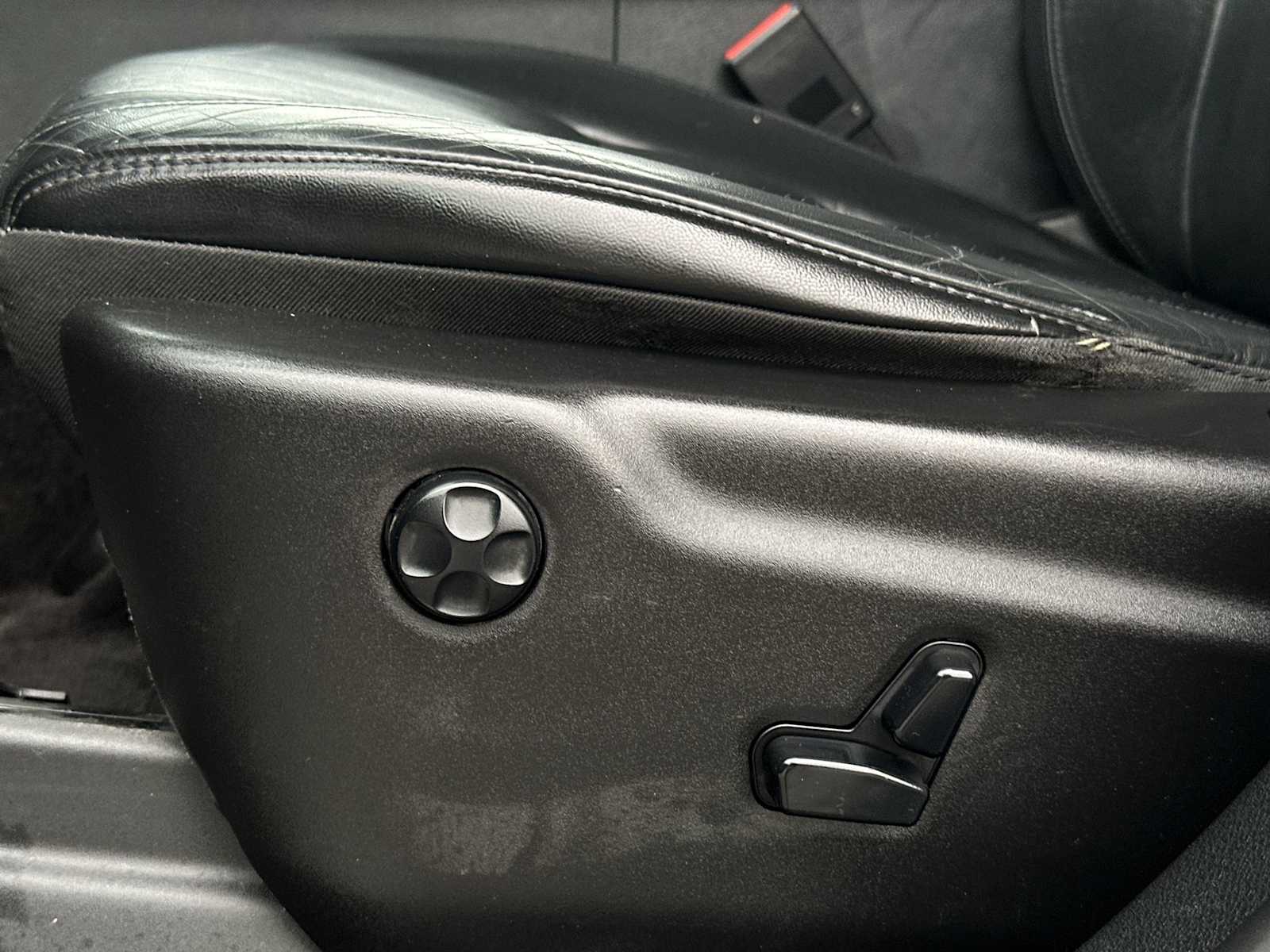 Thumbnail: 2016 Dodge Durango - 14