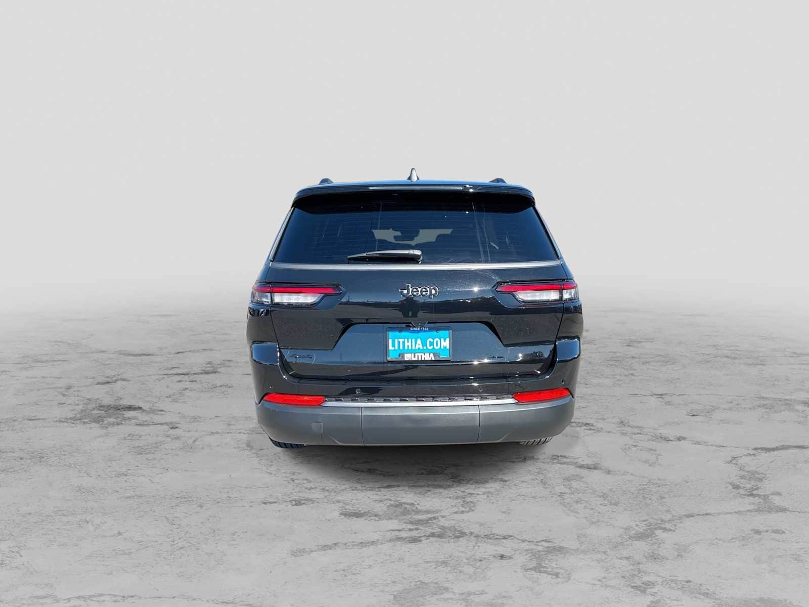 Thumbnail: 2026 Jeep Grand Cherokee - 7