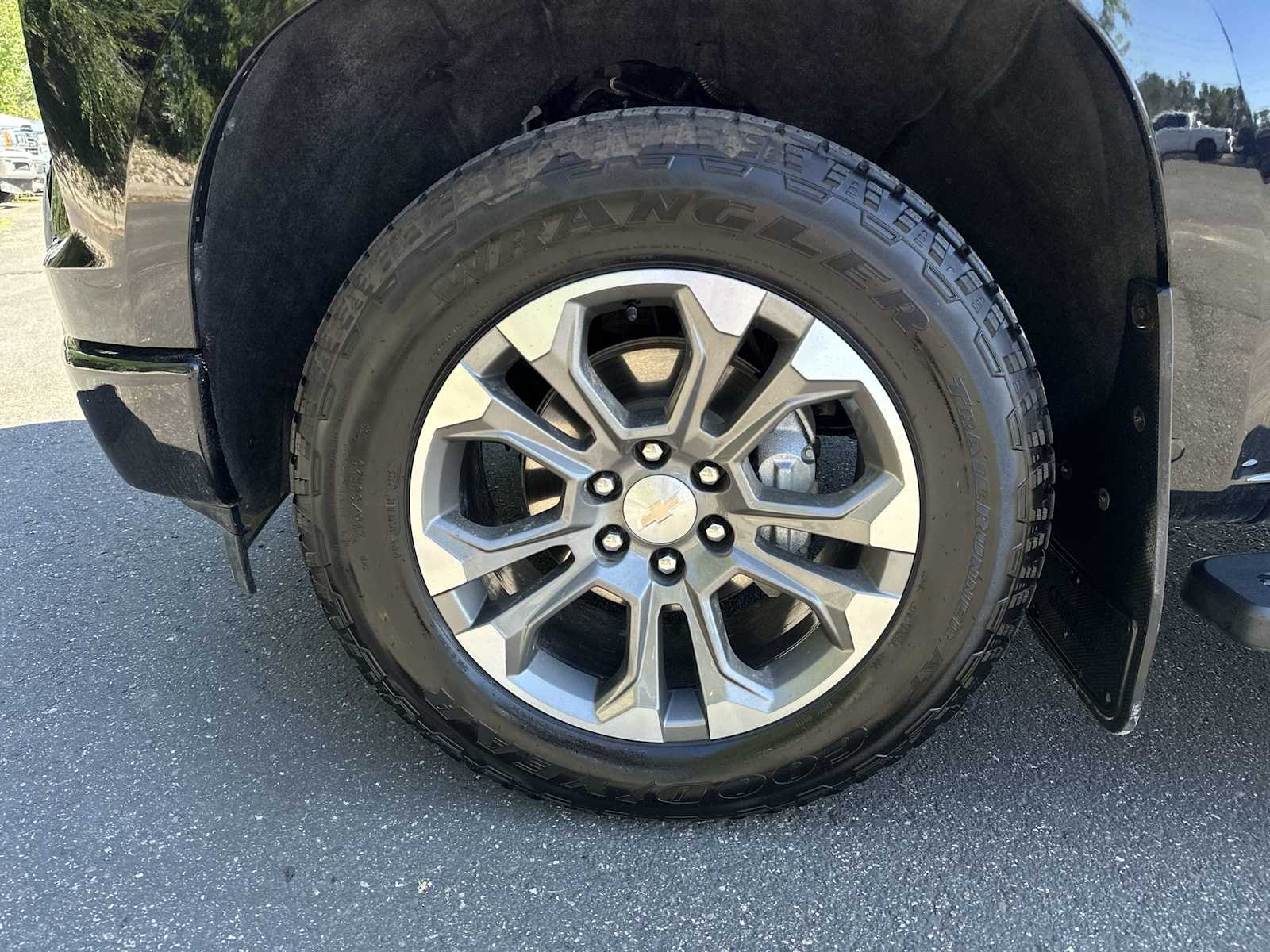 Thumbnail: 2024 Chevrolet Silverado 1500 - 17