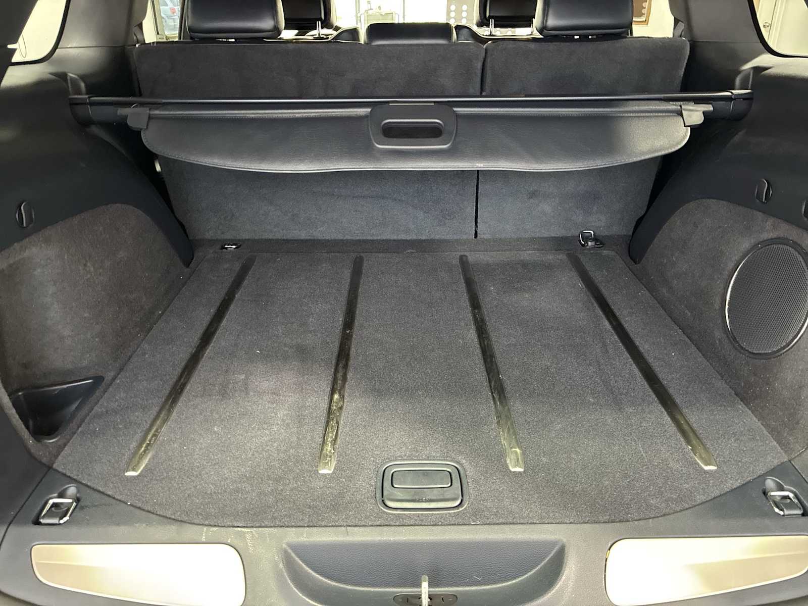 Thumbnail: 2017 Jeep Grand Cherokee - 21