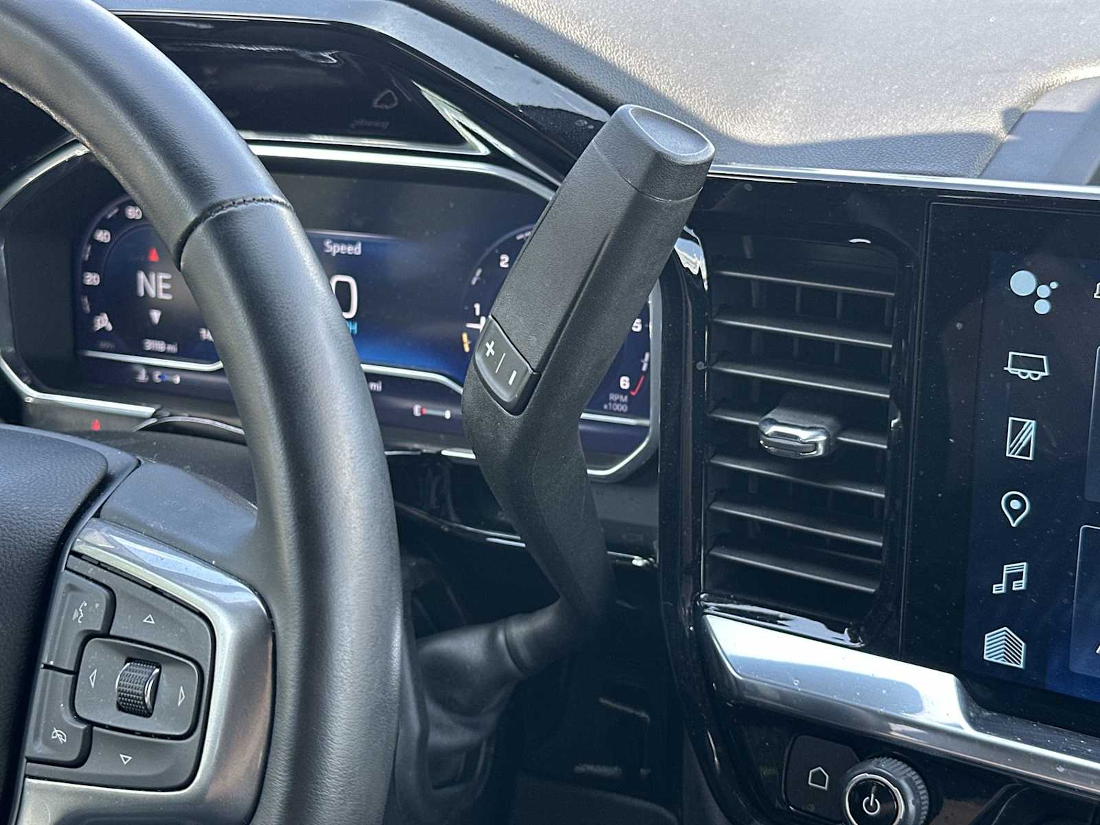 Thumbnail: 2024 Chevrolet Silverado 1500 - 20