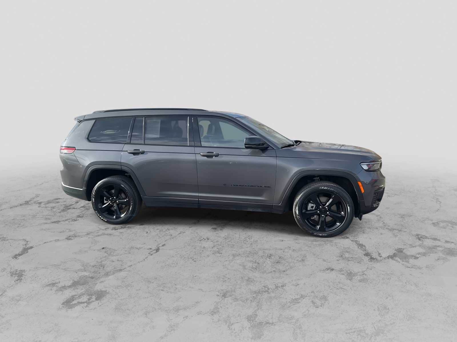 Thumbnail: 2023 Jeep Grand Cherokee - 9