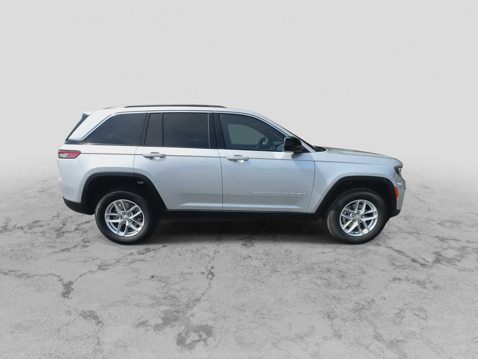 Thumbnail: 2025 Jeep Grand Cherokee - 9