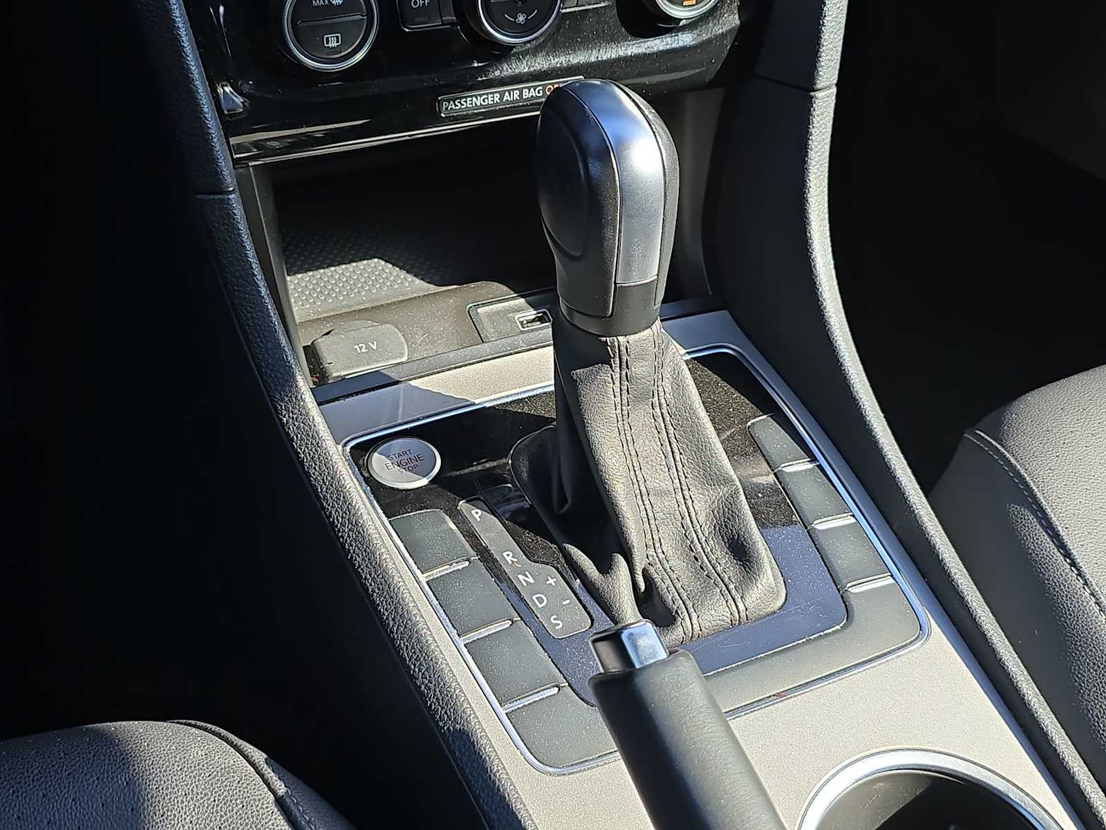 2022 Volkswagen Passat 2.0T 20