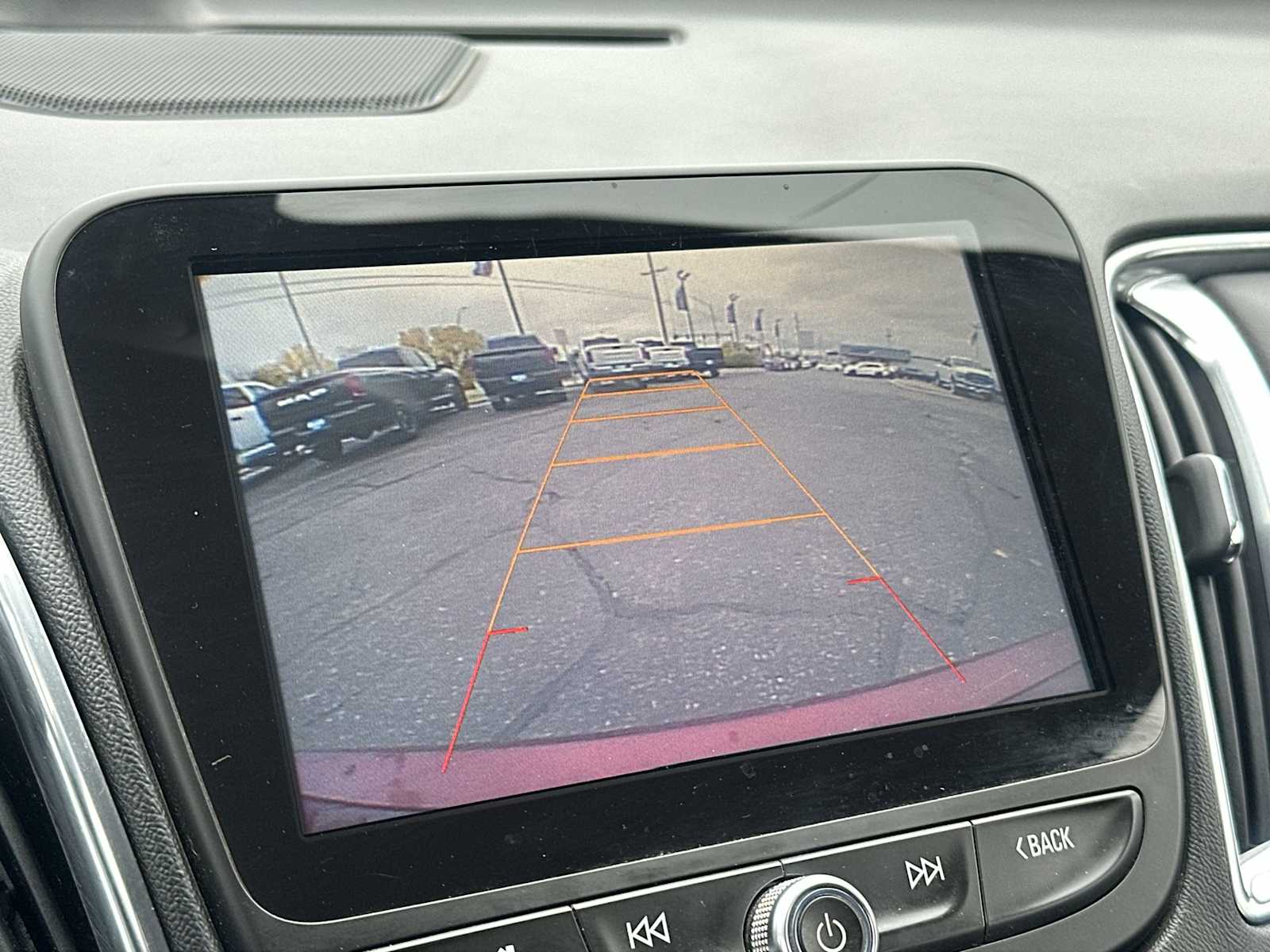 Thumbnail: 2016 Chevrolet Malibu - 21