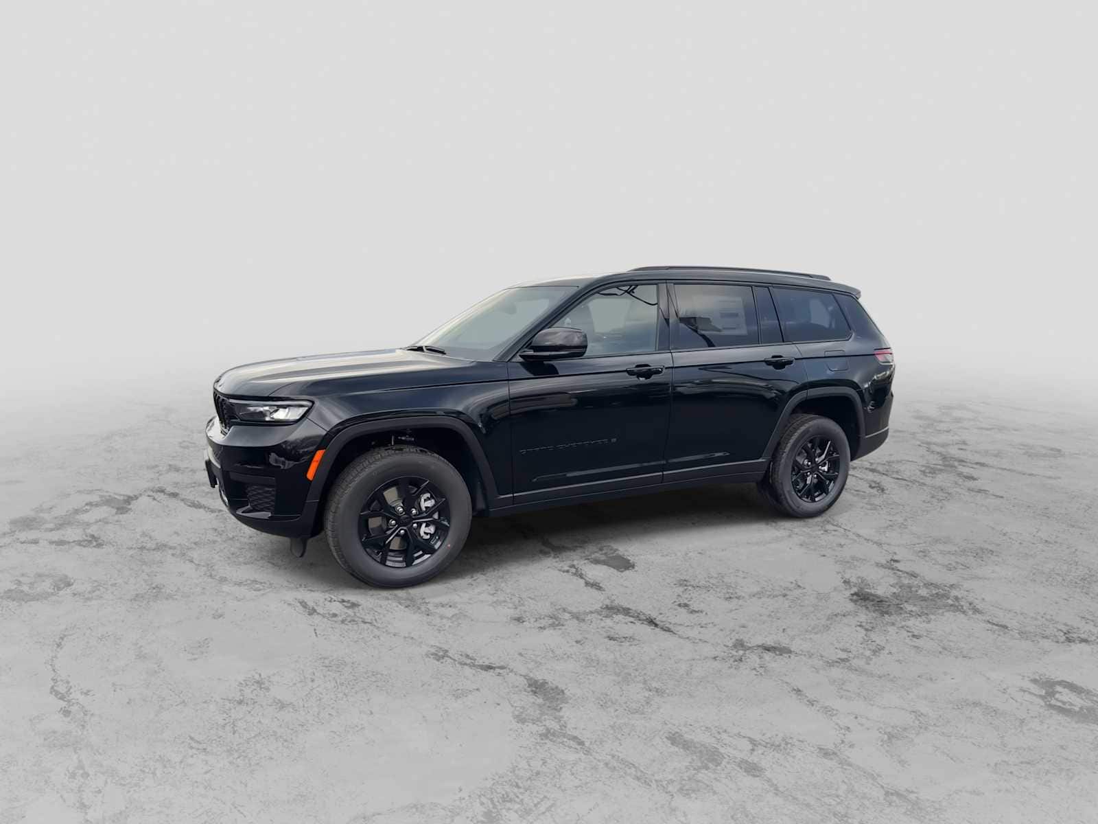 Thumbnail: 2025 Jeep Grand Cherokee - 4