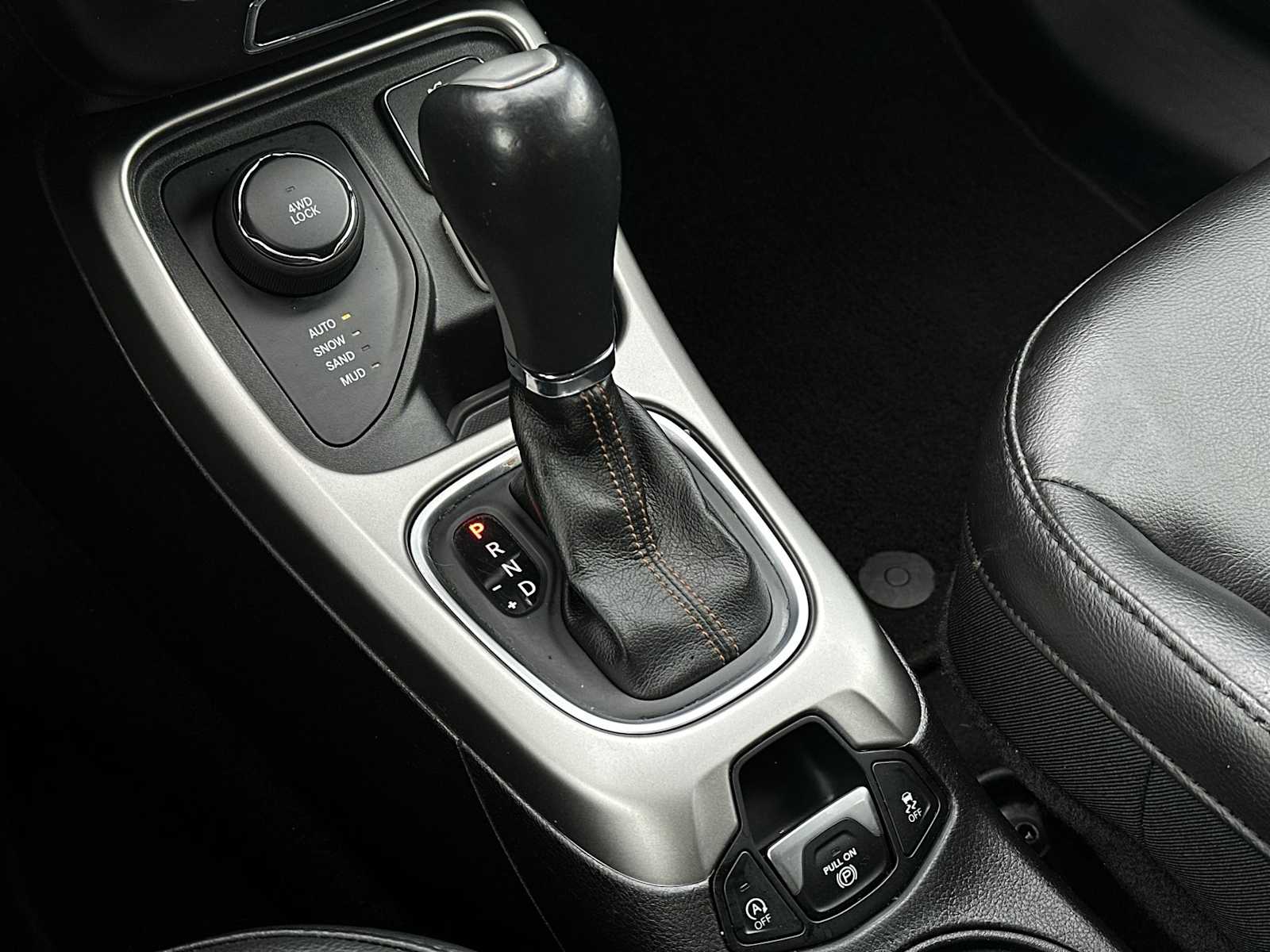 Thumbnail: 2018 Jeep Compass - 19