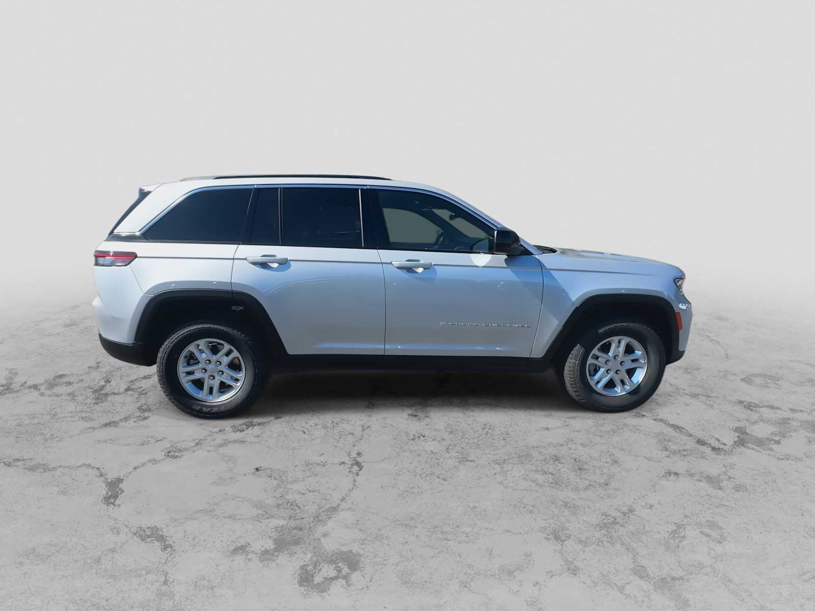 Thumbnail: 2025 Jeep Grand Cherokee - 9