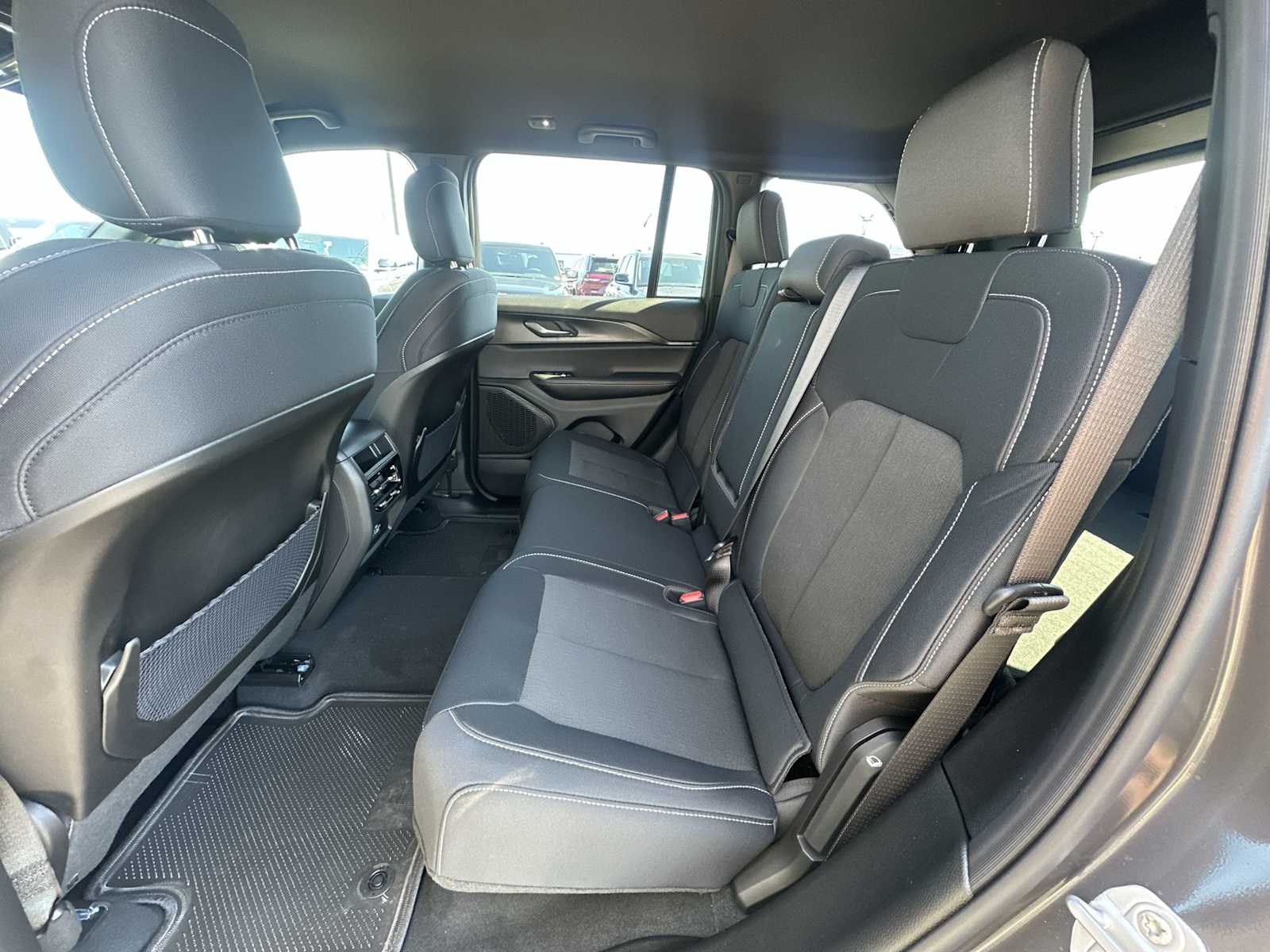 Thumbnail: 2025 Jeep Grand Cherokee - 22