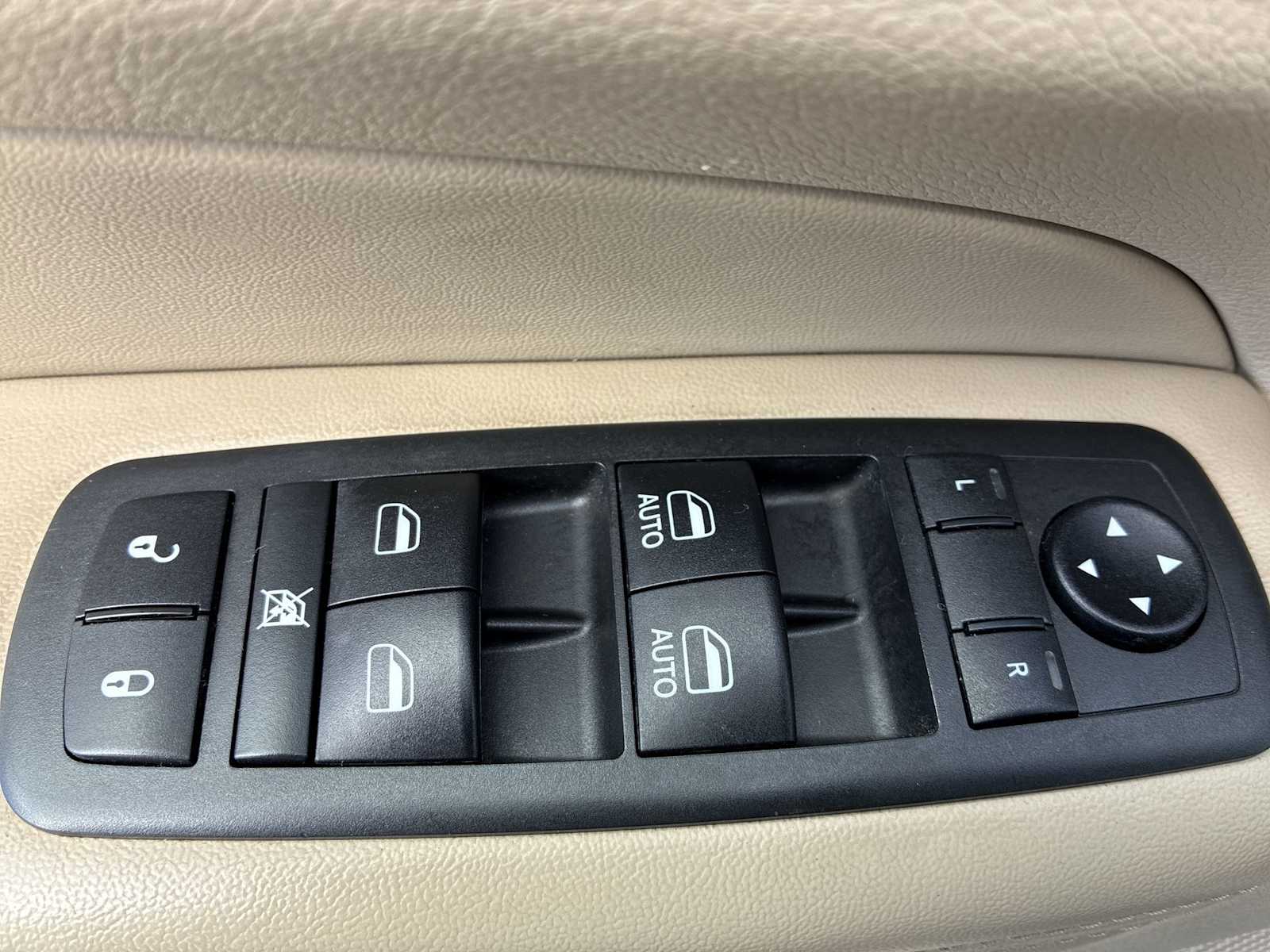 Thumbnail: 2019 Jeep Grand Cherokee - 15