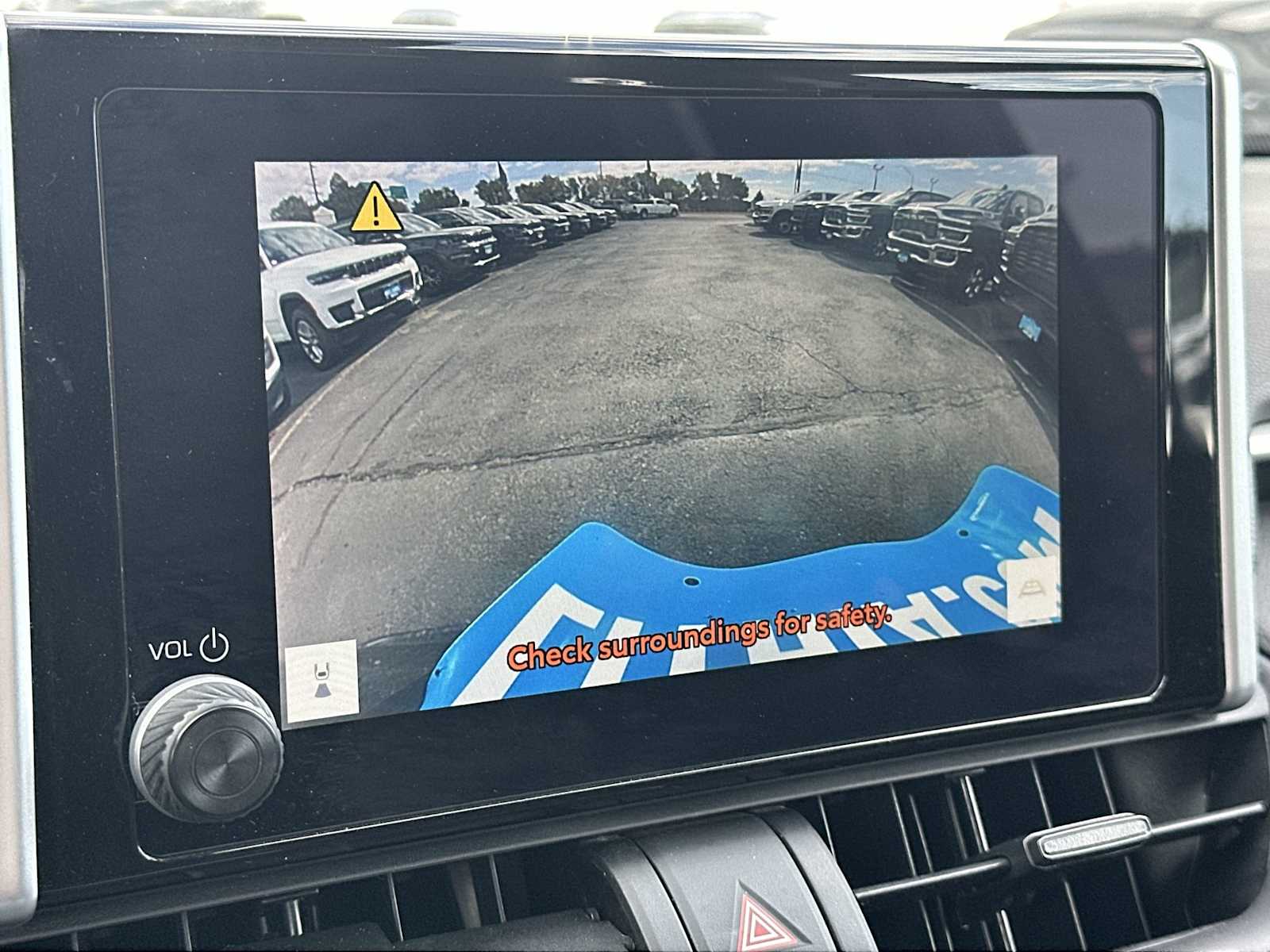 Thumbnail: 2023 Toyota RAV4 - 21