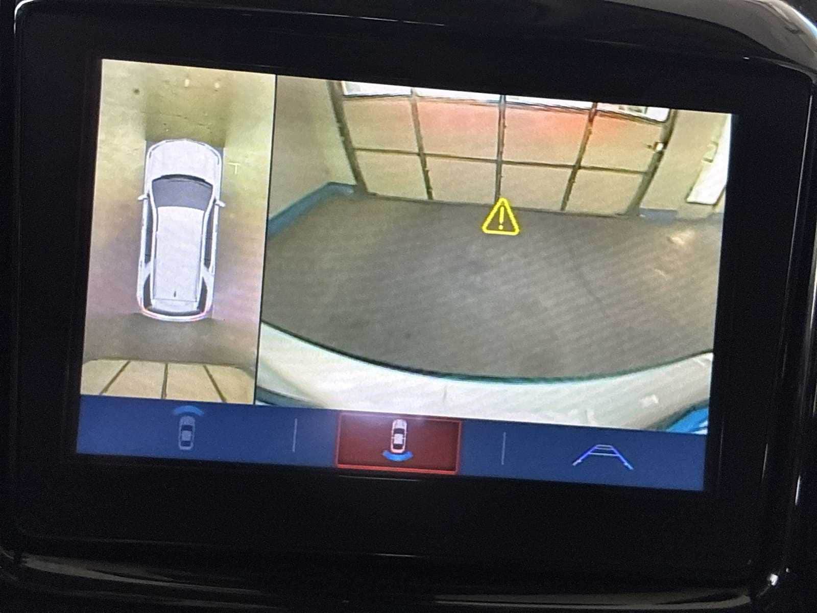 Thumbnail: 2019 Chevrolet Traverse - 24