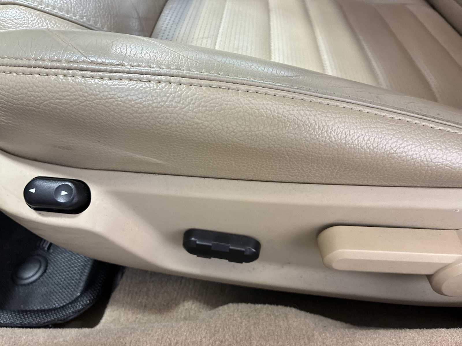 Thumbnail: 2005 Ford Mustang - 14