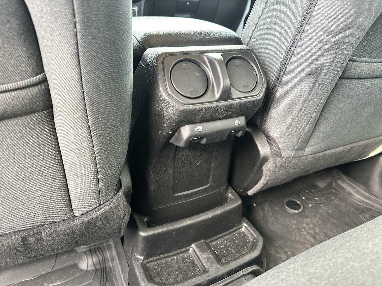 Thumbnail: 2024 Jeep Wrangler - 20