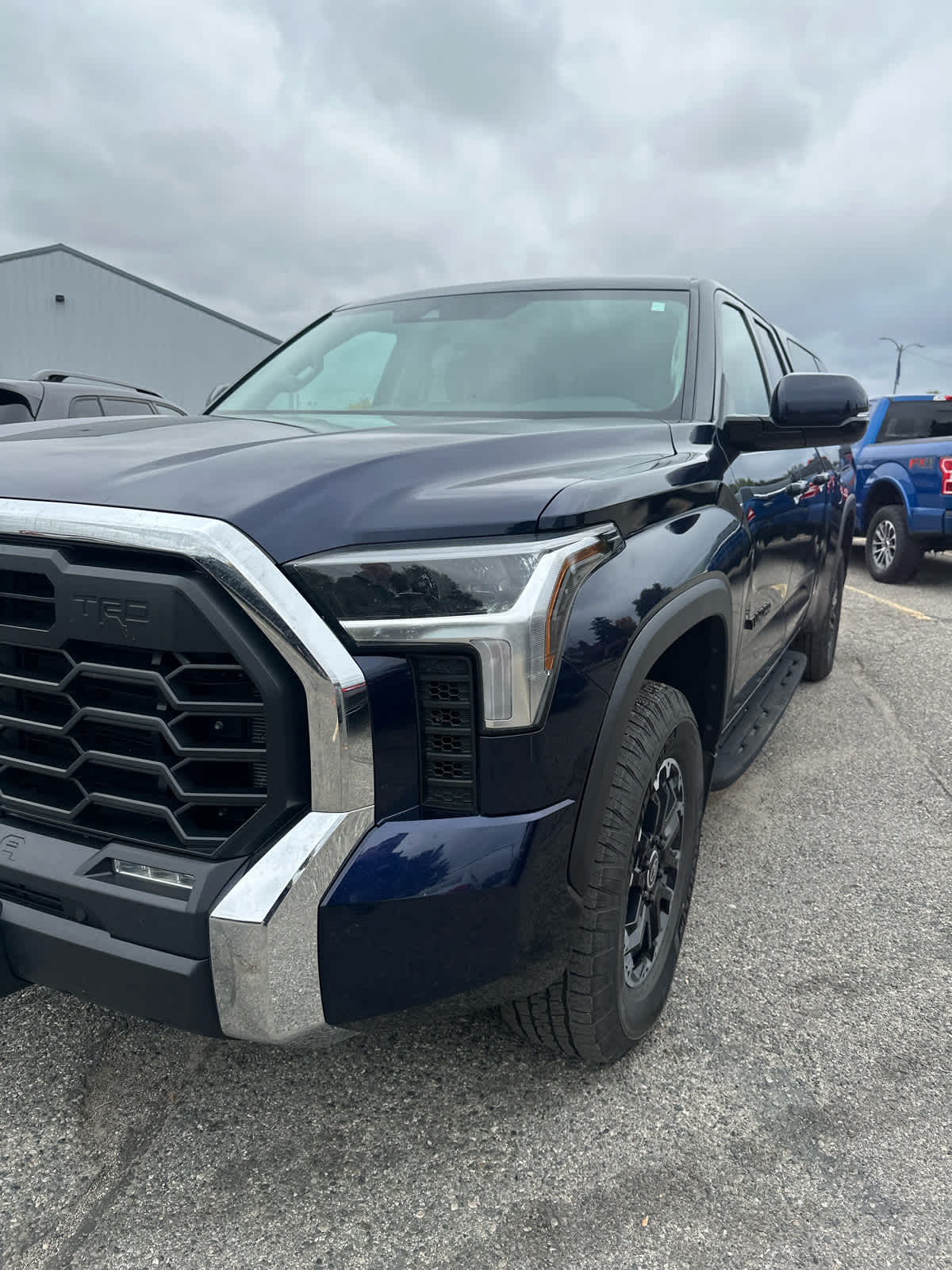 2022 Toyota Tundra SR5 photo 2