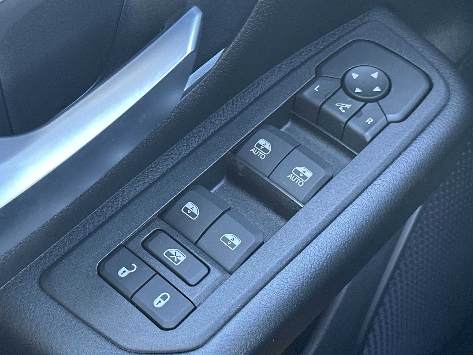 Thumbnail: 2026 RAM 1500 - 15