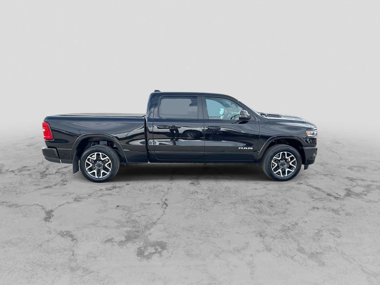 Thumbnail: 2025 RAM 1500 - 9