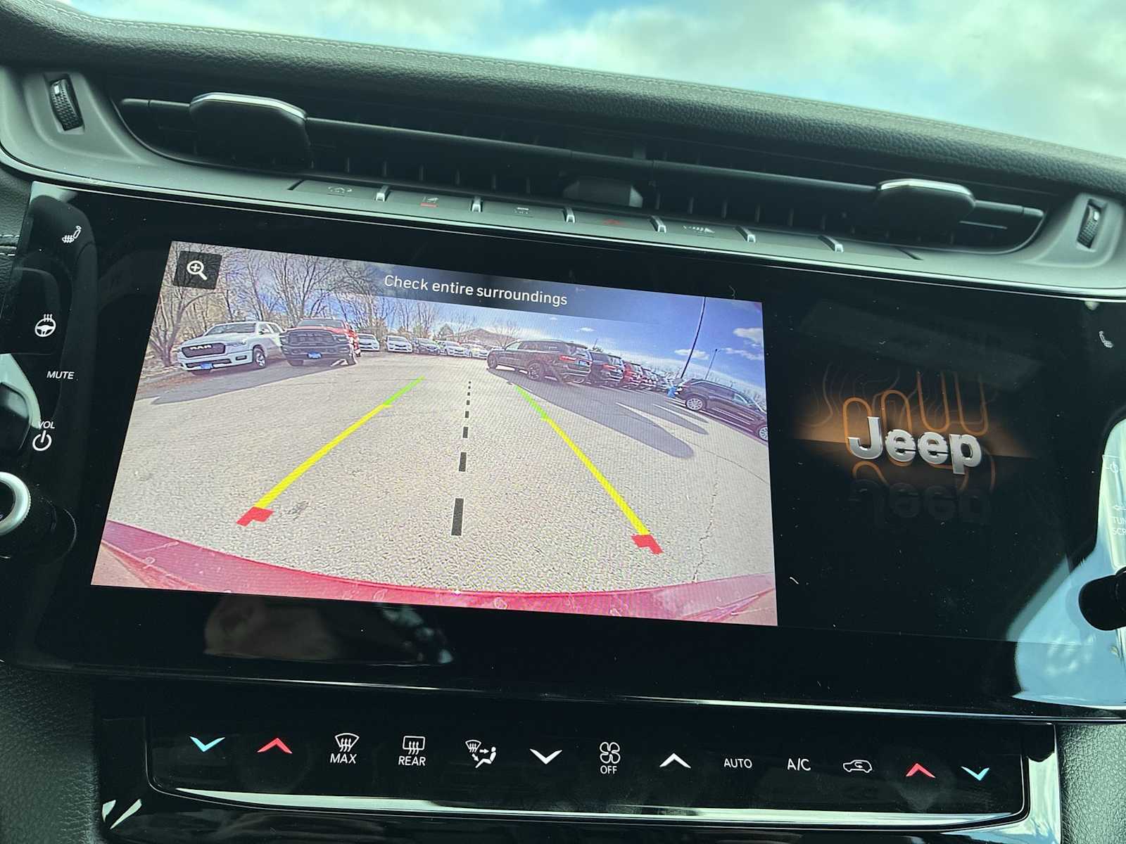 Thumbnail: 2026 Jeep Grand Cherokee - 24